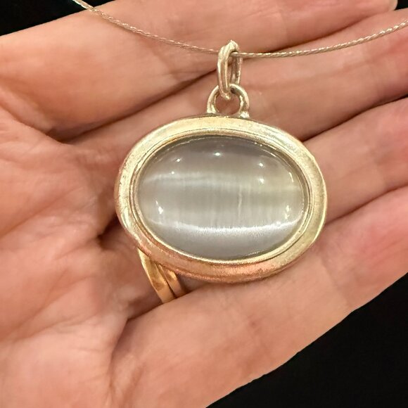 Choker with Cat's Eye Glass Pendant - Picture 3 of 8